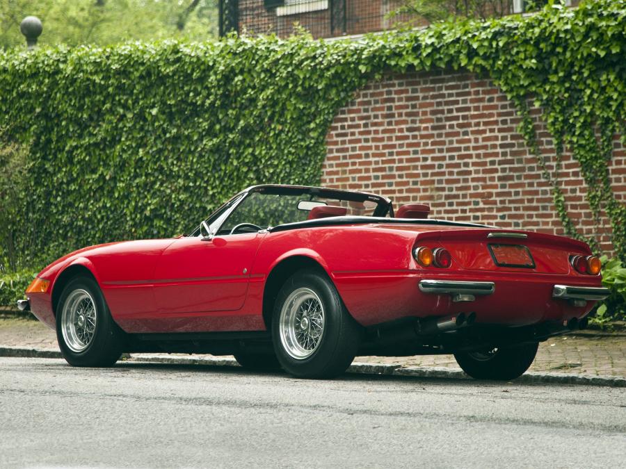  Ferrari 365 GTS/4 Daytona 1971 года  (фото 16 из 32)